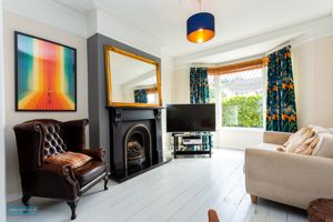 Sitting room- click for photo gallery
